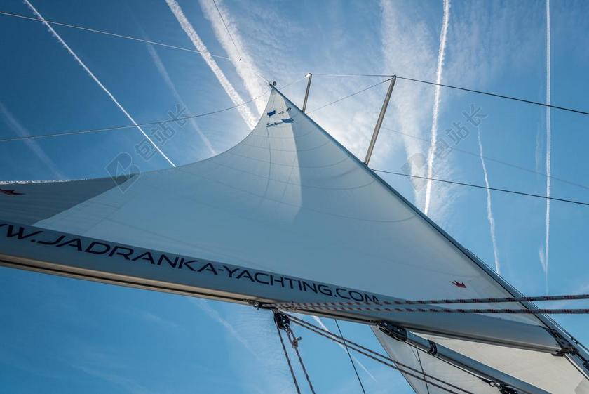 清新帆船主樊背景图片