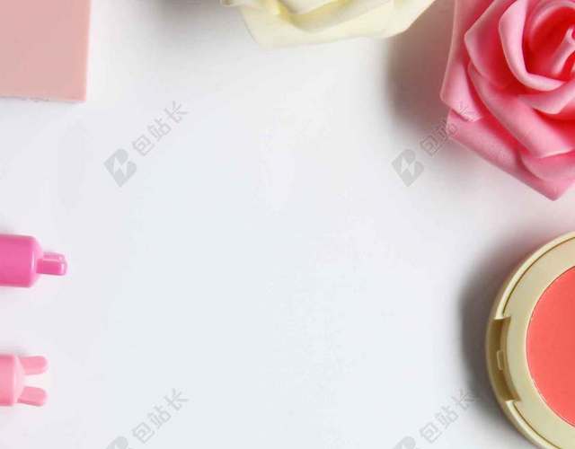 白色各类用具彩妆化妆品活动促销海报背景