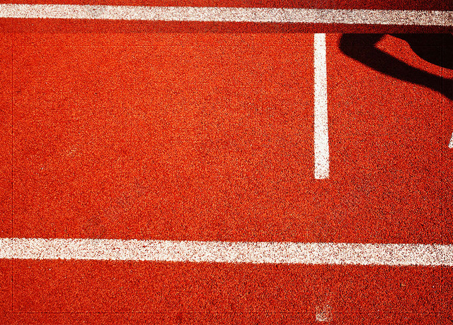 红色跑道人物跑步全民健身运动海报背景