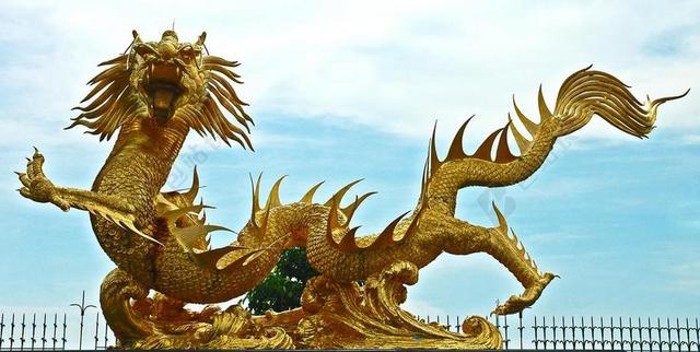 雕塑 龙 金 泰国
