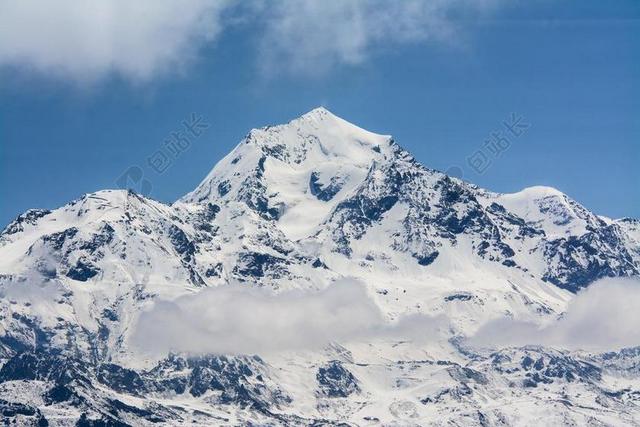 山 高峰 天空 冬天 云 雪 蓝色 白 阿尔卑斯