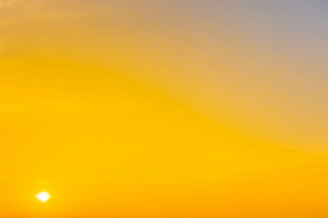 黄昏夕阳光晕光束太阳光PNG素材