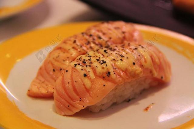 三文鱼 寿司 日本食品 午餐 晚餐 美味 梅奥 新加坡 餐厅