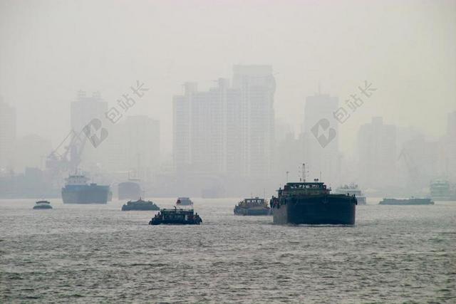 雾 上海 船 烟雾 河 摩天大楼 中国 亚洲 空气污染