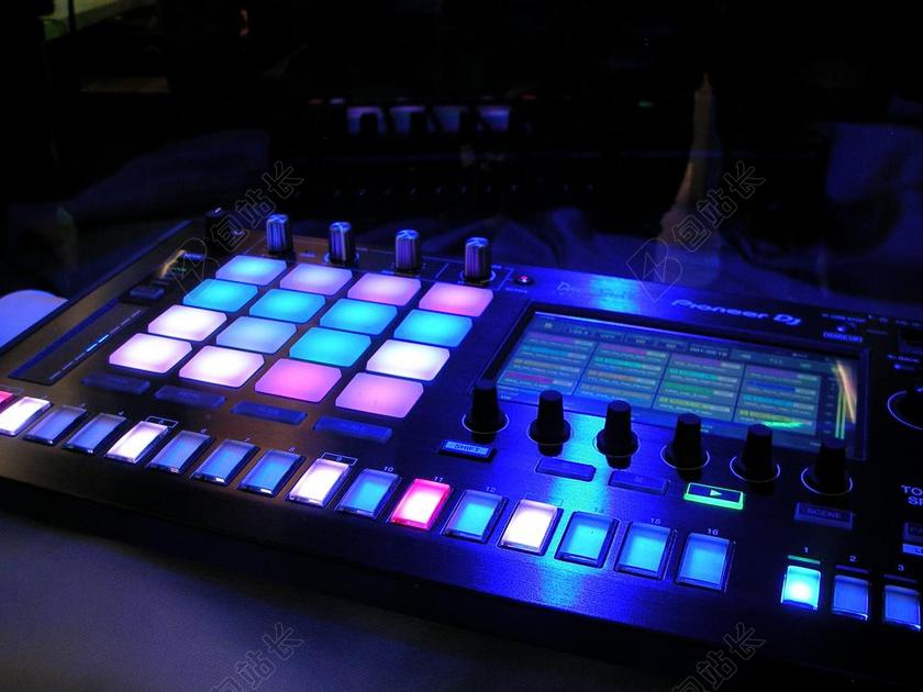 DJ 音乐 迪斯科 技术设备 夜总会 声音工作室 音频 混音器