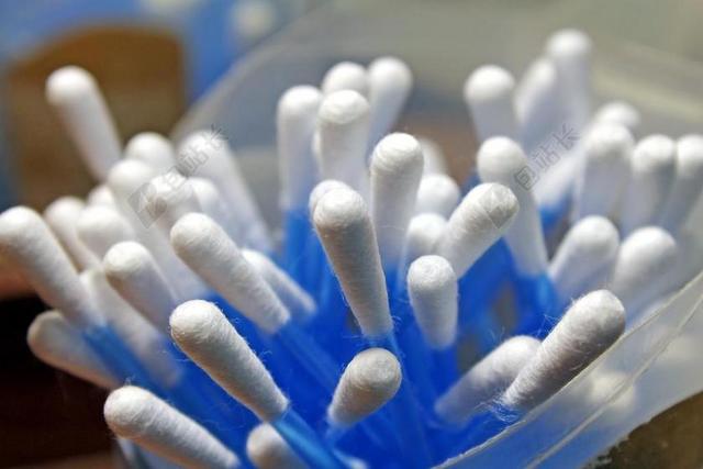 棉签 柔性杆 罐子里的棉签 耳朵干净 清洁耳朵 棉花棒