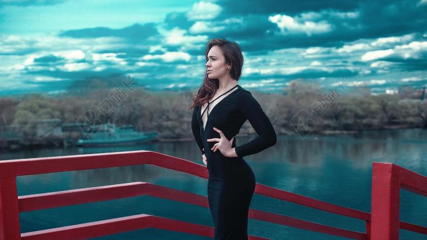 身材匀称 女孩 连衣裙 封面 纤薄 苗条 模型 明亮的剪影