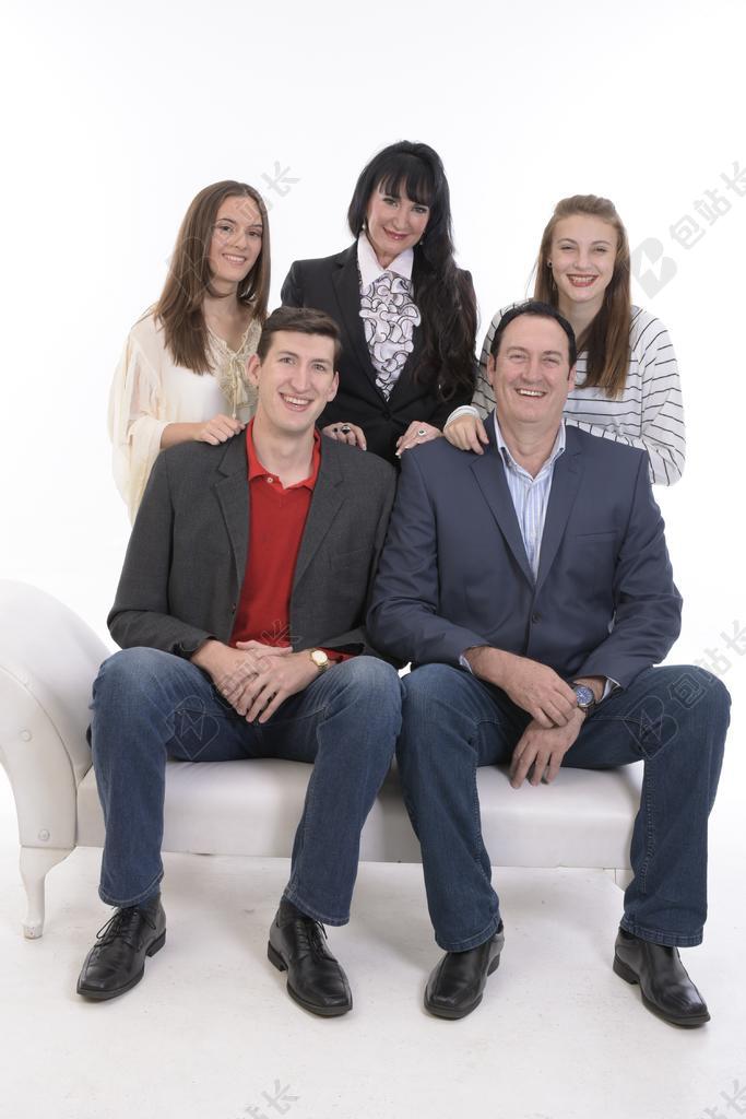 摄影温馨家庭合照背景图片