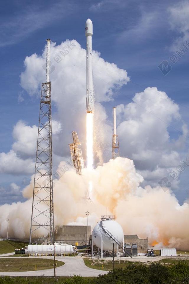 火箭发射 SPACEX公司 升空 启动 火焰 推进 空间 火箭