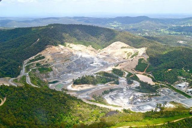 鱼涌 挖掘 提取 开挖 地球 矿产 基坑 碎石 挖