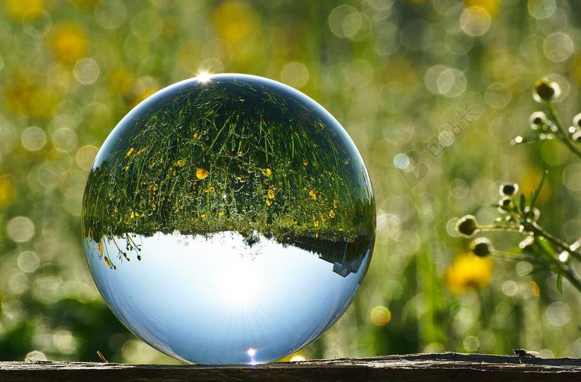 玻璃球 球 玻璃 全球形象 镜像 景观 天空 球的照片 装饰