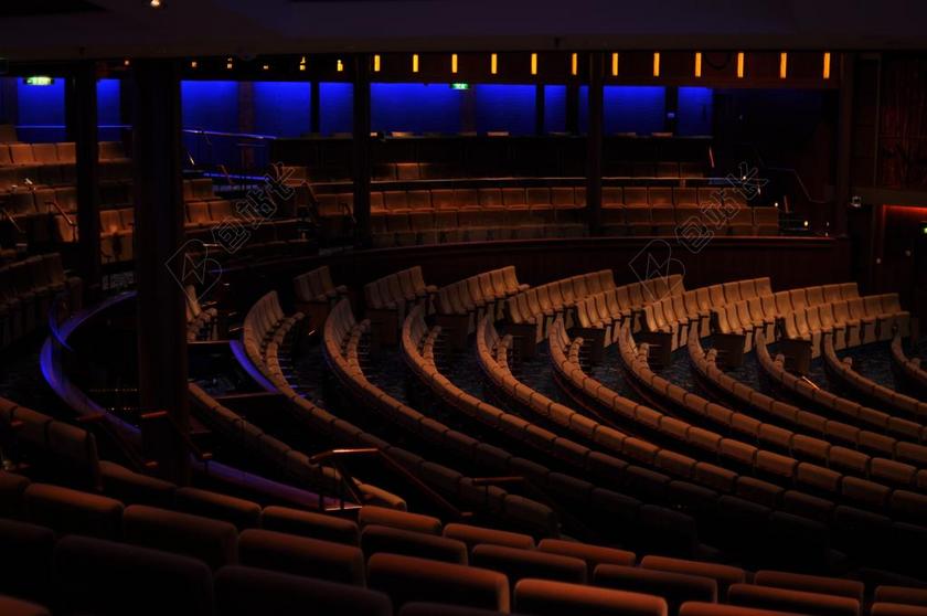音乐厅 椅子 黑暗 家具 大厅 在室内 轿车