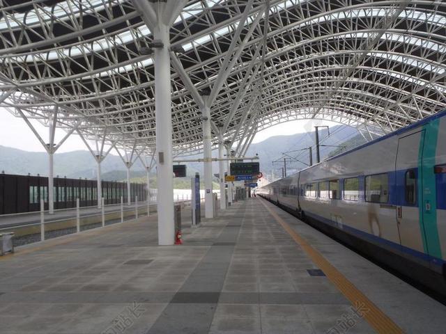 火车站 韩国 平台 火车 铁路 KTX