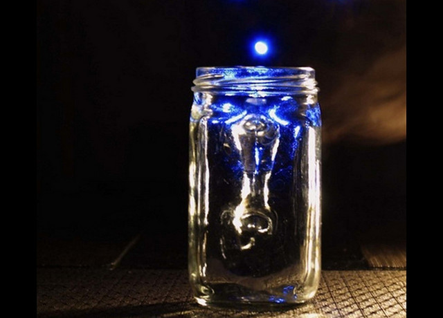萤火虫简约瓶子光效素材