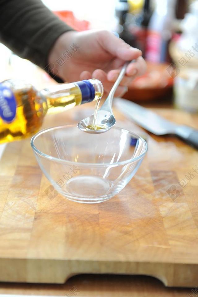 油 食用油 脂肪 厨师 沙拉 食品 吃 厨房 蛋白质 营养