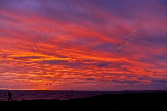 日落 太阳 海滩 天空 颜色 云 海 船 背光 假日