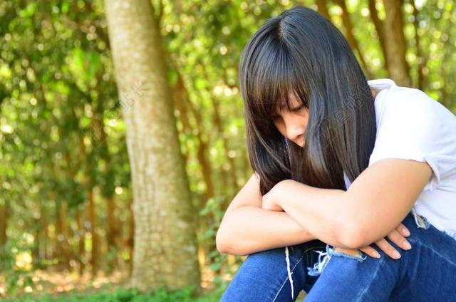 女孩 伤心 思维