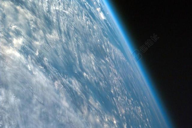 白色自然浓密聚集在一起的云层天气云自然背景图片