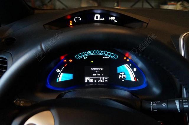 日产 LEAF 仪表盘 电动汽车 室内 照明 电池 显示 技术
