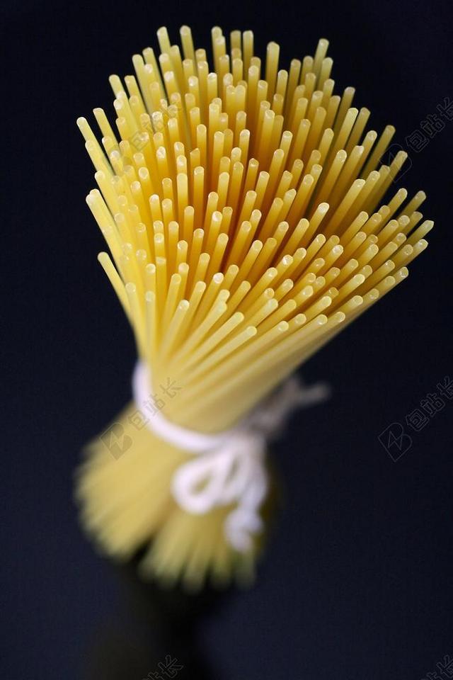 黄色的意面背景图片