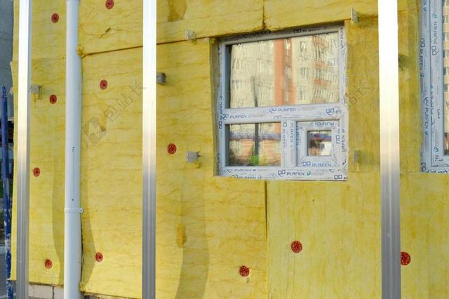 外墙保温 门面 保温隔热 墙 建设 墙上的房子 隔离墙建设