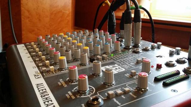 混音器 音乐 DJ 音频 控制器 书桌 滑块 声音工作室