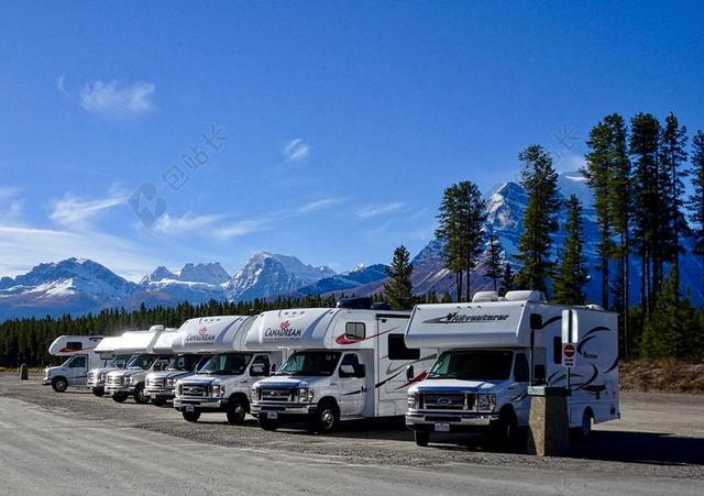 旅宿汽车 露营 旅行 野营 RVING 旅游 休闲 RV