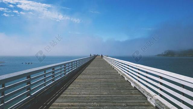 木桥 码头 桥 甲板 水 天空 蓝色 木 结构 海洋 海