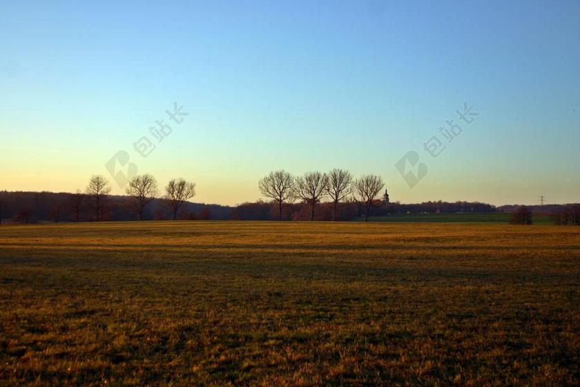 ABENDSTIMMUNG 景观 教会 日落 秋季 秋天风景 宽