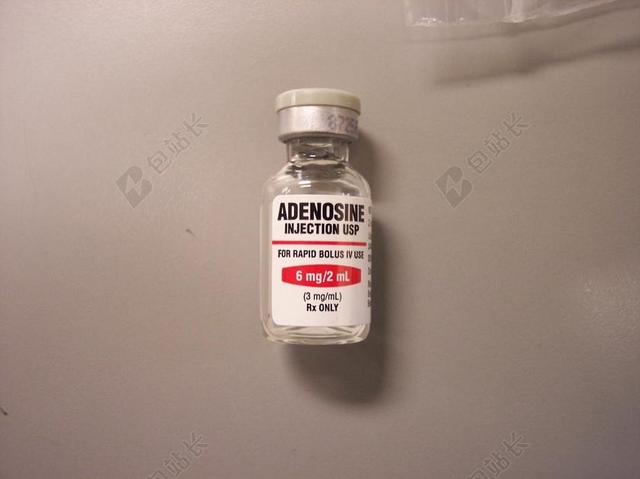 医疗特写桌子上的药剂背景图片
