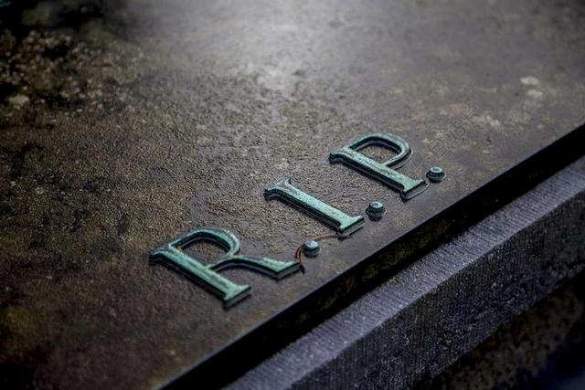 坟墓 公墓 RIP 墓碑 D 死亡 安息吧