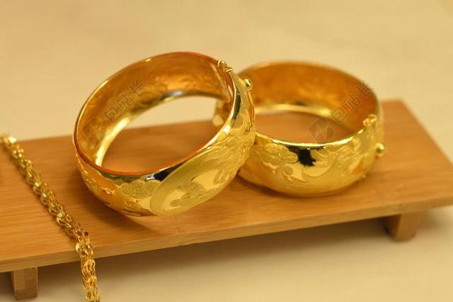 婚禮 金器 金鐲 戒指 结婚戒指 首饰