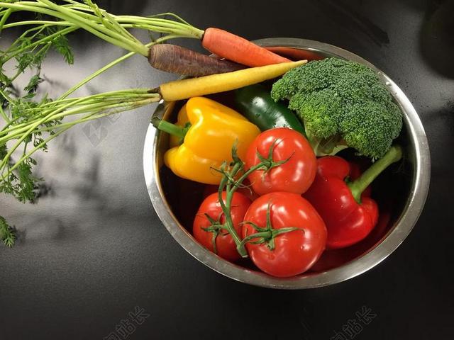 蔬菜 黄色 橙色 食品 绿色 红色 新鲜 洗涤 生产 健康