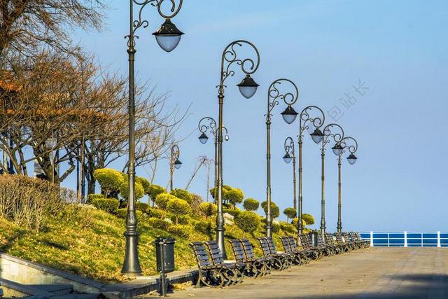 悬崖 灯具 天空 太阳 蓝色 阴影 花卉 绿色 剪影 银行