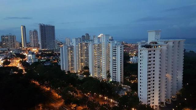 丹绒TOKONG槟城 滨海湾公寓 夜景丹绒TOKONG 建筑物 公寓