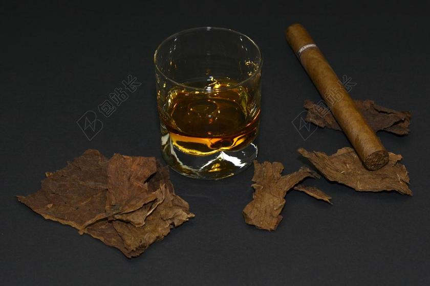 雪茄 烟草叶片 威士忌酒杯 威士忌酒 喝 酒精 白兰地 玻璃