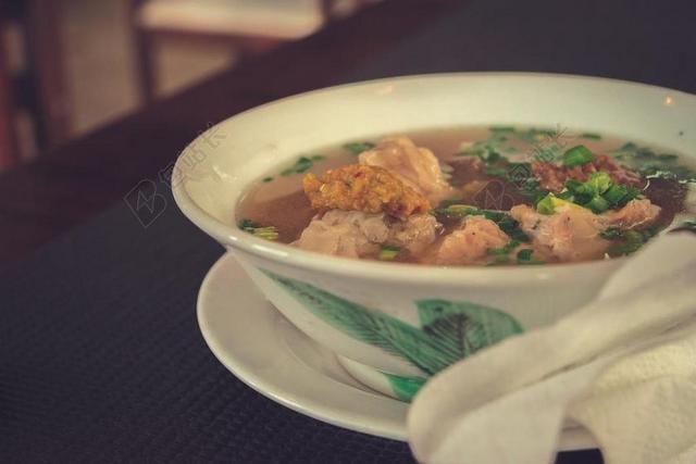 食物美味大碗里的饺子中式饺子主食美食背景图片