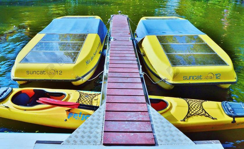 体育小船 太阳能船 电动船 太阳能驱动 码头