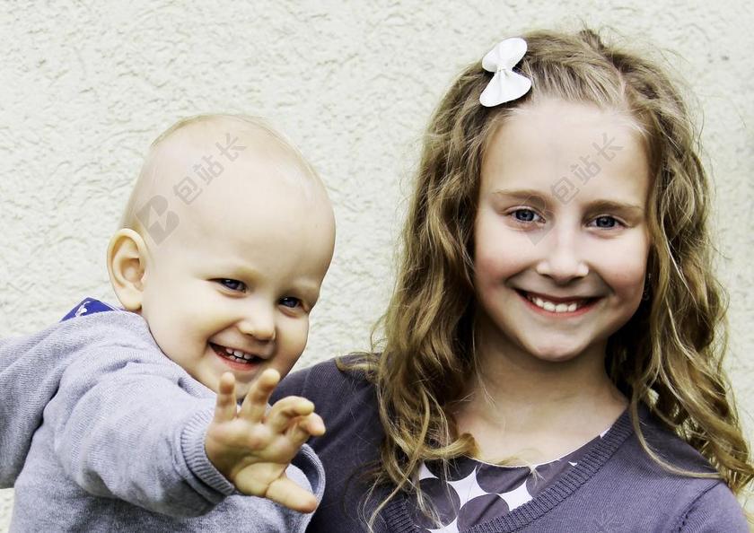 兄弟姐妹 女孩 婴儿 儿童 姐姐