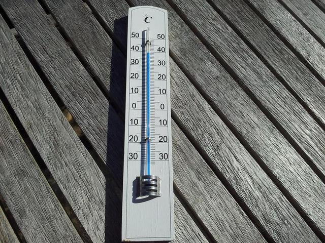 温度计 热 40 天气