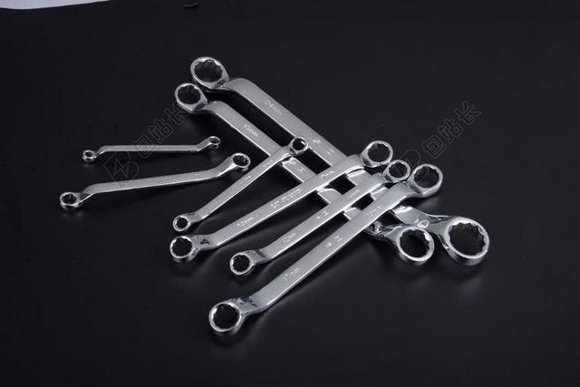 五金扳手钢材工艺品工具背景图片