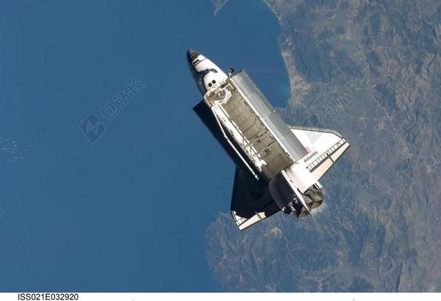 航空天空航天飞机着陆背景图片