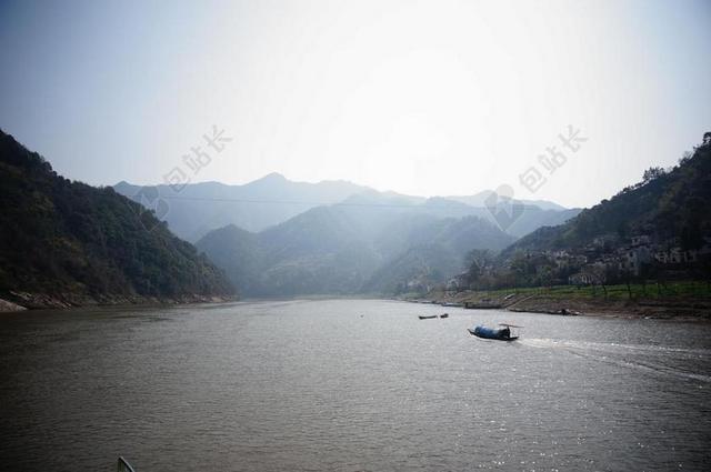 自然新安江河流山水景色背景图片