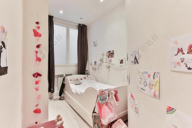 幼儿园 房间女孩 孩子装饰 白色的墙壁 婴儿房