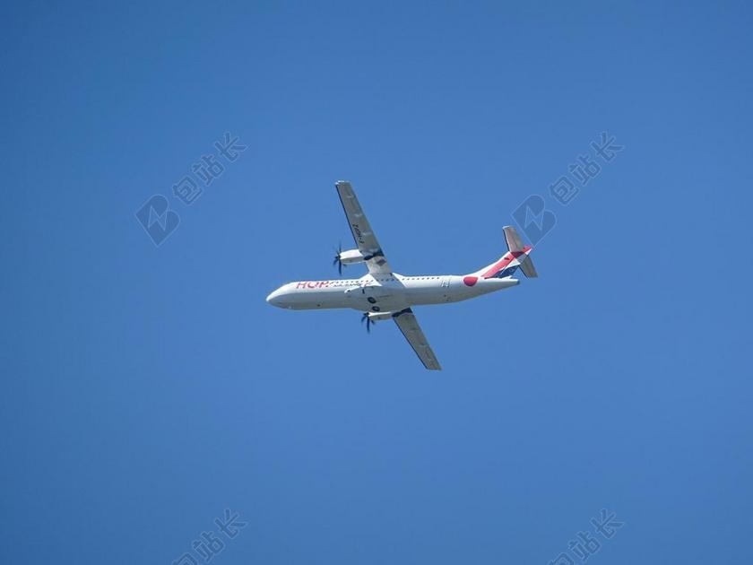 飞机 螺旋桨 螺旋桨式飞机 飞机噪音 飞 传单 航空 启动