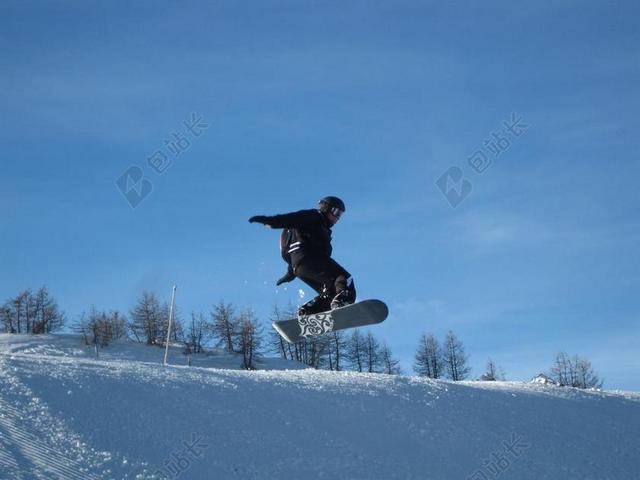 运动户外单板滑雪的男子背景图片