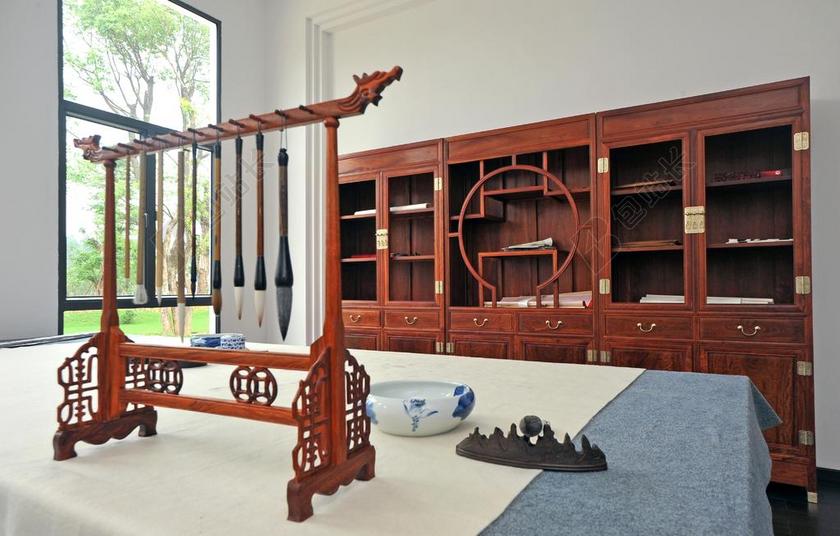 简约画室物品摆放背景图片