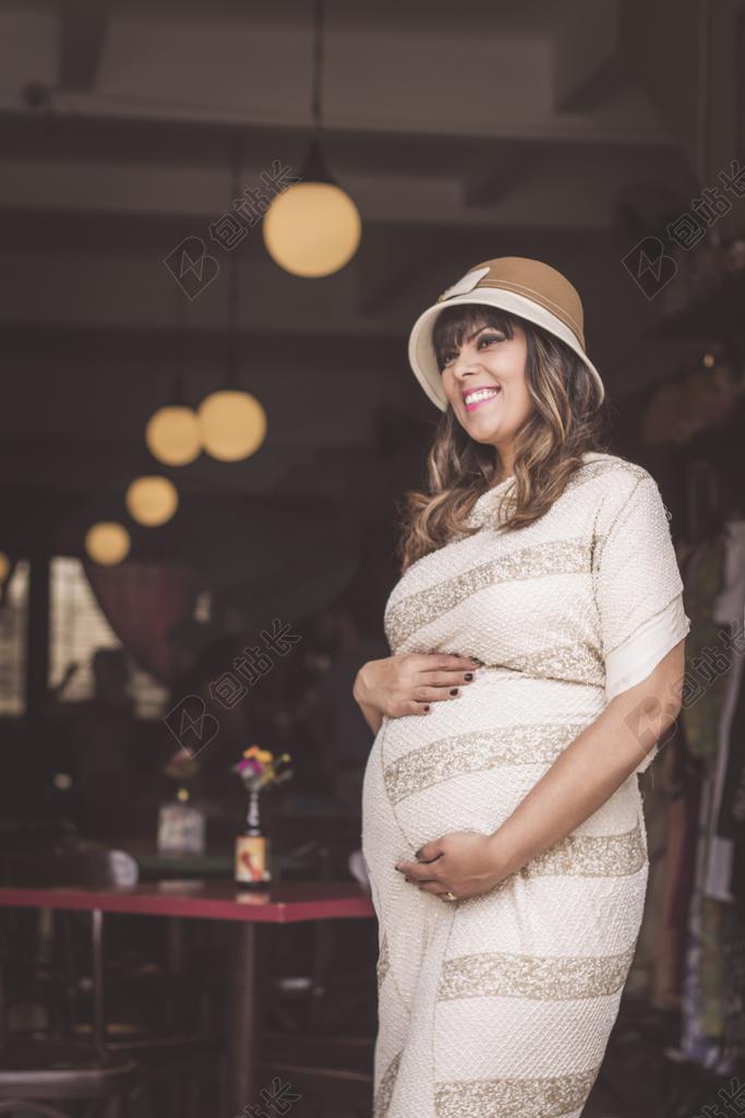 怀孕的女人 老式怀孕 葡萄酒 复古 怀孕 产妇的测试 怀孕测试