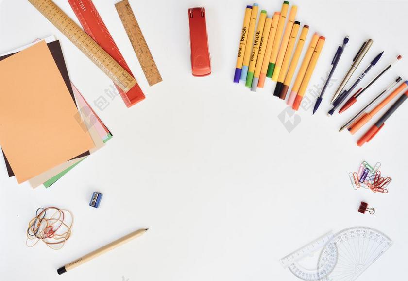 办公桌 文具 钢笔 统治者 卷笔刀 铅笔 圆珠笔 觉得小贴士