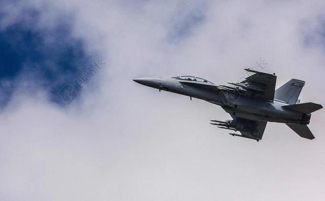 飞机 航空 云 快 喷气战斗机 飞行 喷射 喷气式战斗机